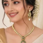 Vasudha Regal Jewellery Set